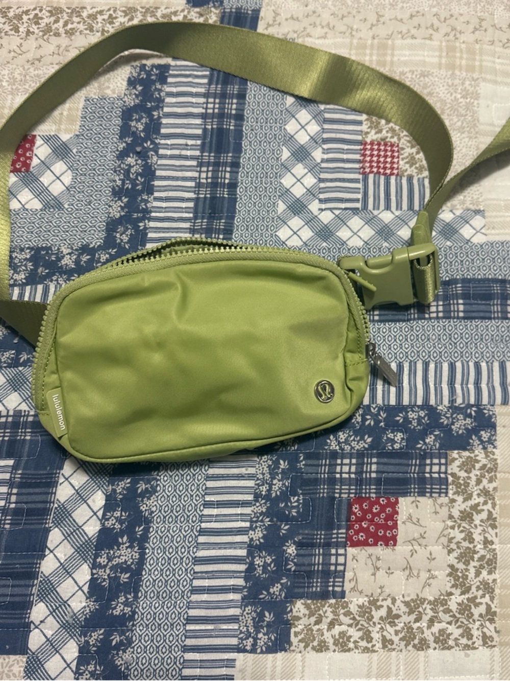 lululemon athletica lime green crossbody belt bag
